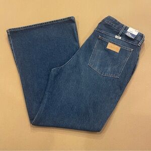 Women’s Wrangler The Wanderer High Rise Button Fly Flare Jeans Size 34 New W Tag